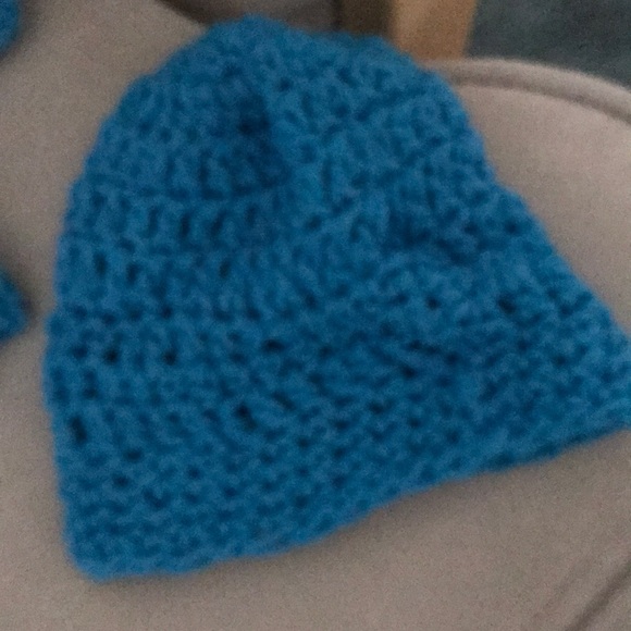 Handmade elephant baby sweater hat and blanket - Picture 4 of 6